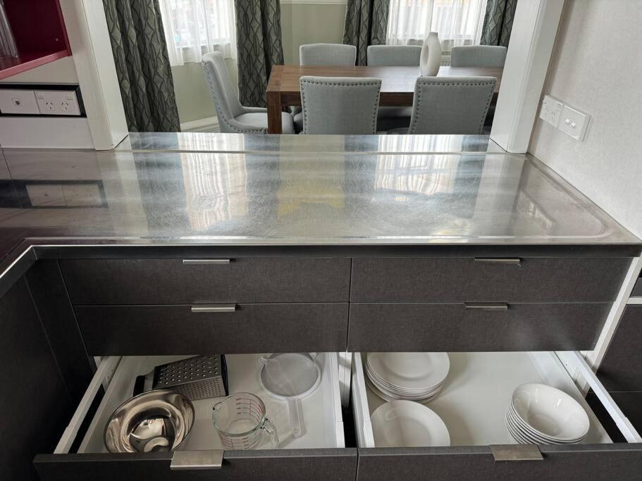 4 Large Bedroom Apartment In The City Hastings Exteriör bild