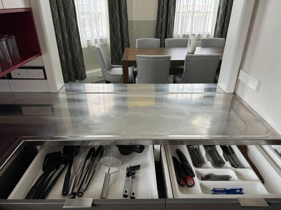 4 Large Bedroom Apartment In The City Hastings Exteriör bild